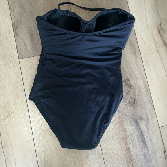 Carmen Marc Valvo one piece swimsuit - Picture 3 of 6